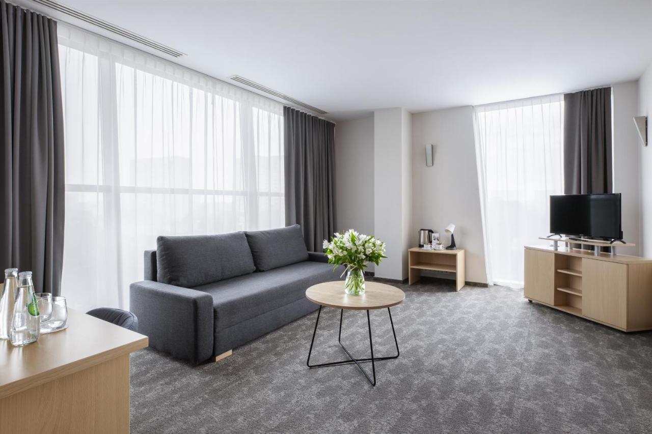 Hotel Lechicka Poznan Bagian luar foto