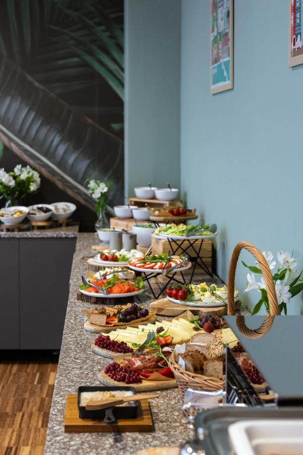 Hotel Lechicka Poznan Bagian luar foto