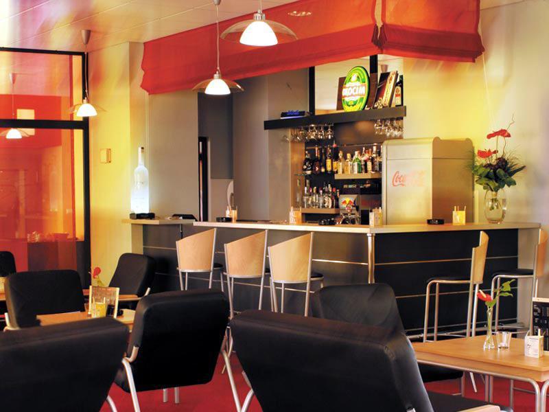 Hotel Lechicka Poznan Restoran foto